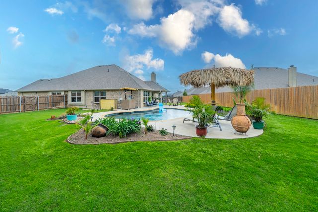 408 Valley Brook Court, Waxahachie, TX 75165