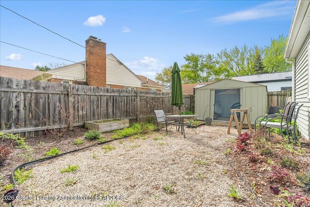 2800 Fernwood Avenue, Lansing, MI 48912