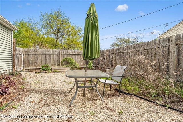 2800 Fernwood Avenue, Lansing, MI 48912