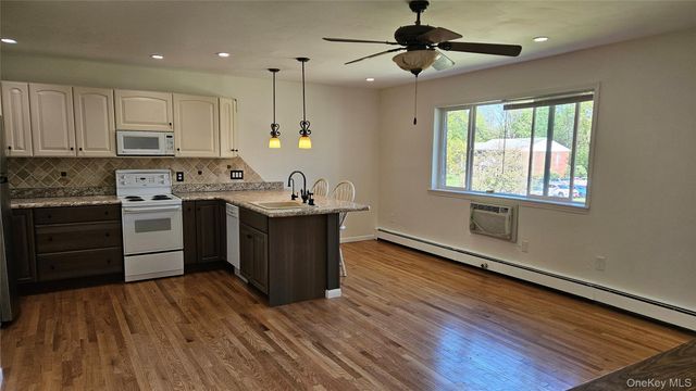 76 Manor Drive 76, Cornwall, NY 12518
