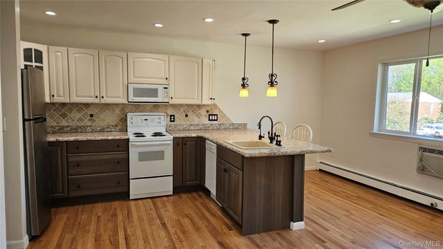 76 Manor Drive 76, Cornwall, NY 12518