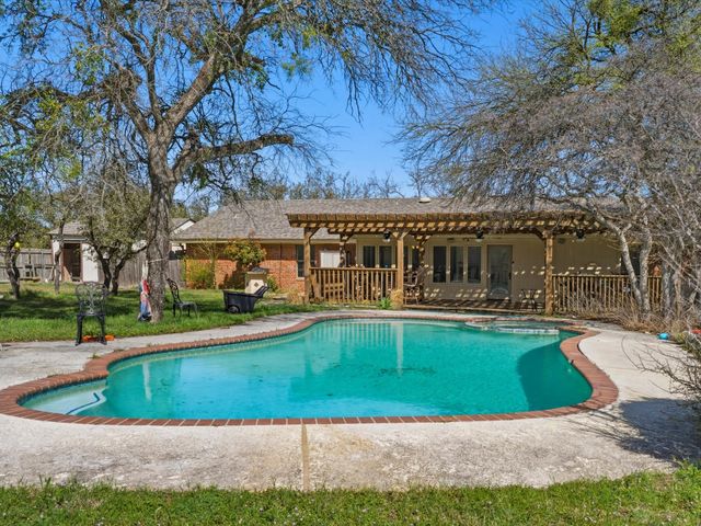 408 Canyon Trail Road, Weatherford, TX 76087