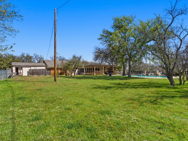 408 Canyon Trail Road, Weatherford, TX 76087