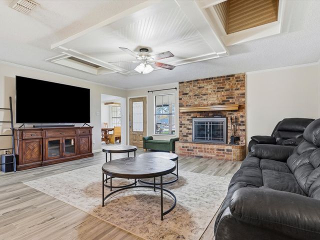 408 Canyon Trail Road, Weatherford, TX 76087