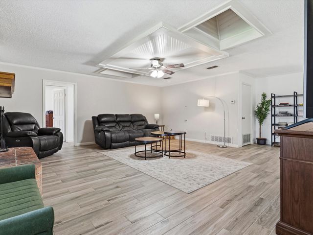 408 Canyon Trail Road, Weatherford, TX 76087