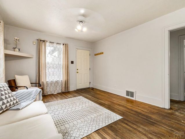 1423 E River St, Pueblo, CO 81001