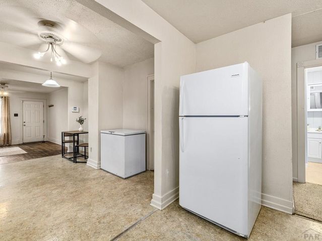 1423 E River St, Pueblo, CO 81001