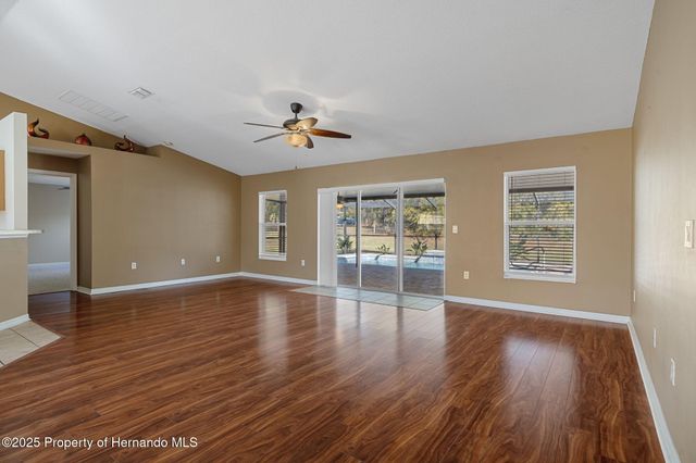 12108 Harris Hawk Road, Weeki Wachee, FL 34614