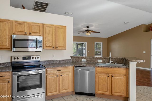 12108 Harris Hawk Road, Weeki Wachee, FL 34614