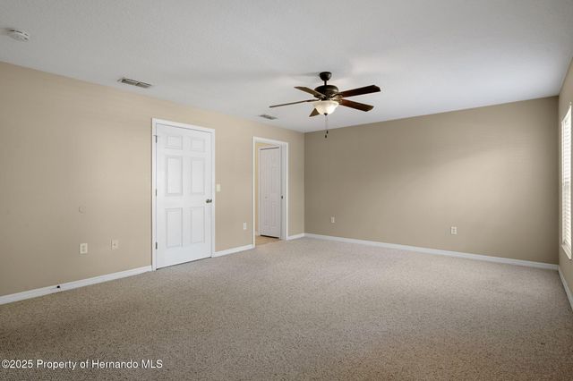 12108 Harris Hawk Road, Weeki Wachee, FL 34614