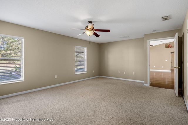 12108 Harris Hawk Road, Weeki Wachee, FL 34614