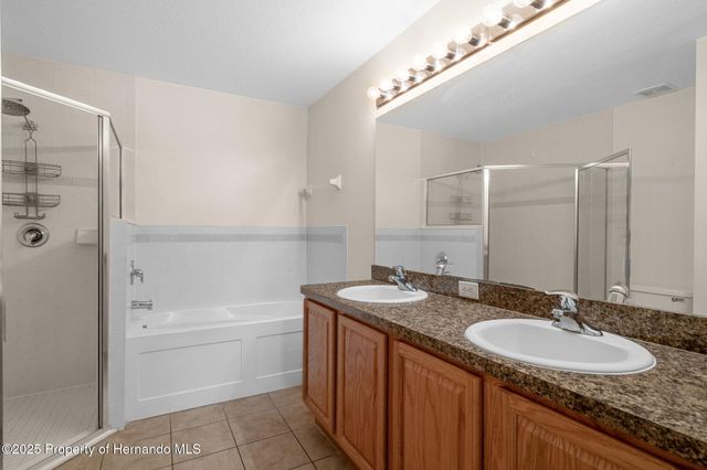 12108 Harris Hawk Road, Weeki Wachee, FL 34614