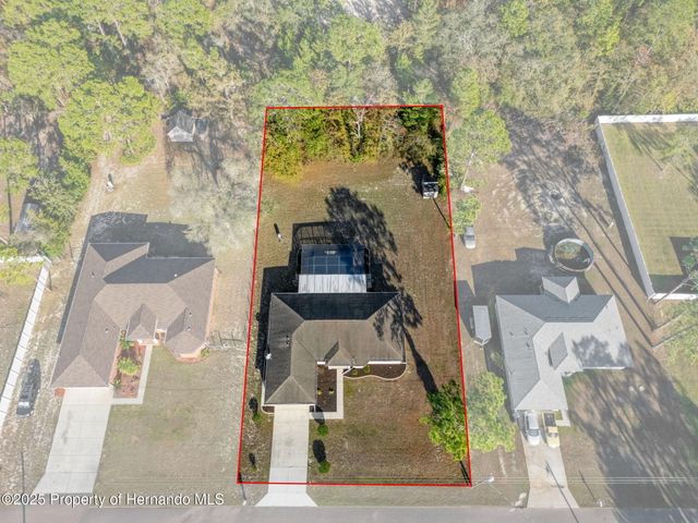 12108 Harris Hawk Road, Weeki Wachee, FL 34614