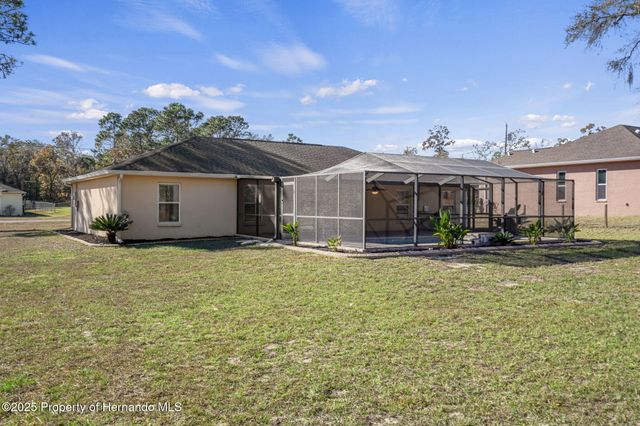 12108 Harris Hawk Road, Weeki Wachee, FL 34614