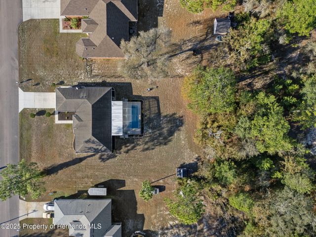 12108 Harris Hawk Road, Weeki Wachee, FL 34614