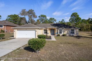 12108 Harris Hawk Road, Weeki Wachee, FL 34614