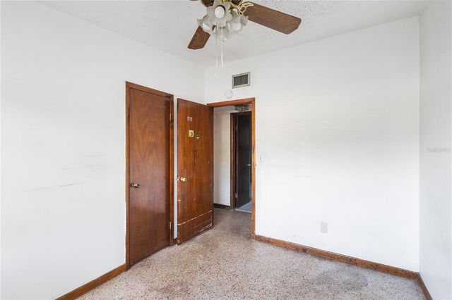 8706 EDNAM PLACE, Tampa, FL 33604