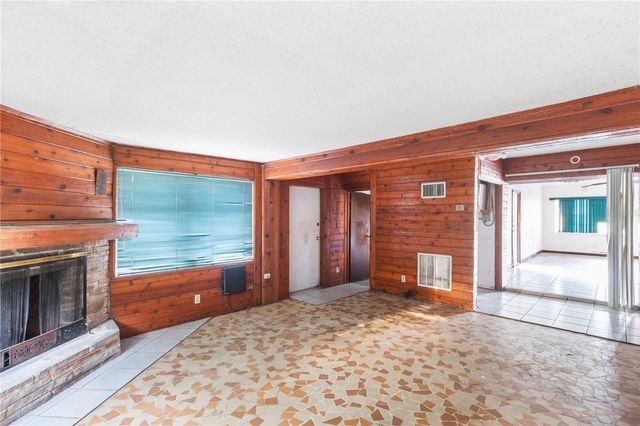 8706 EDNAM PLACE, Tampa, FL 33604