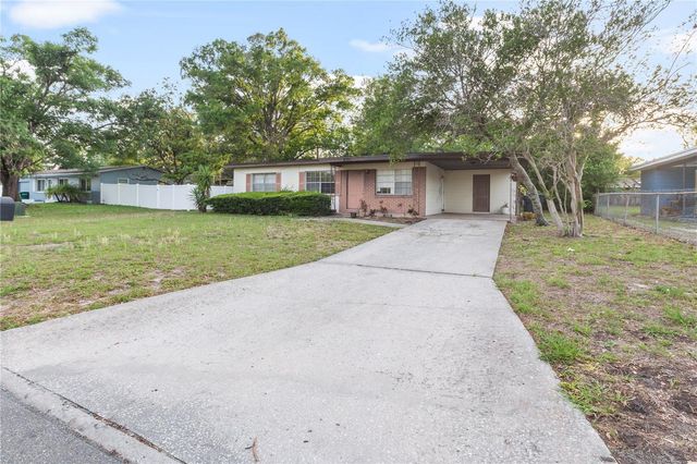 8706 EDNAM PLACE, Tampa, FL 33604
