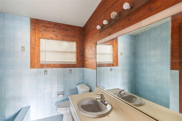 8706 EDNAM PLACE, Tampa, FL 33604