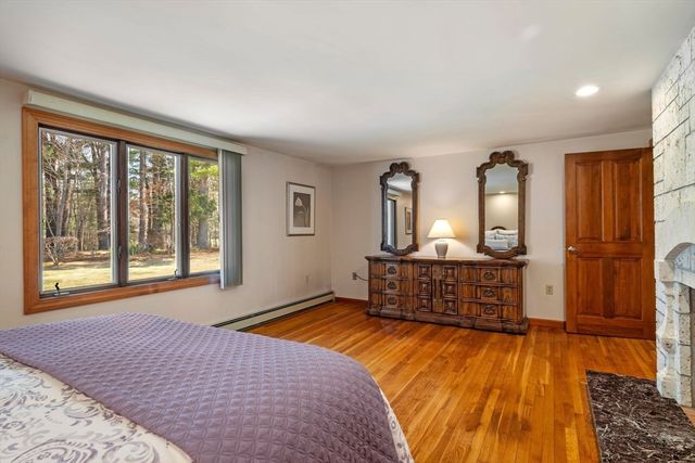 15 Lockwood Ln, Topsfield, MA 01983