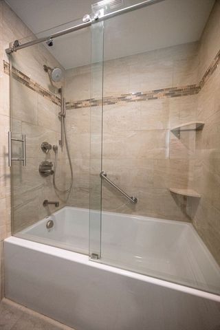 15 Lockwood Ln, Topsfield, MA 01983