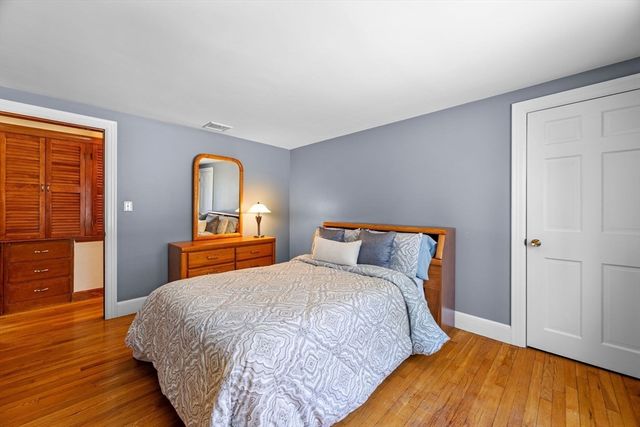 15 Lockwood Ln, Topsfield, MA 01983