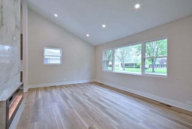 453 N West Avenue, Elmhurst, IL 60126