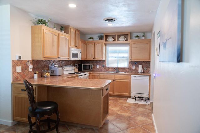 136 MARYLAND AVENUE, Palm Harbor, FL 34683