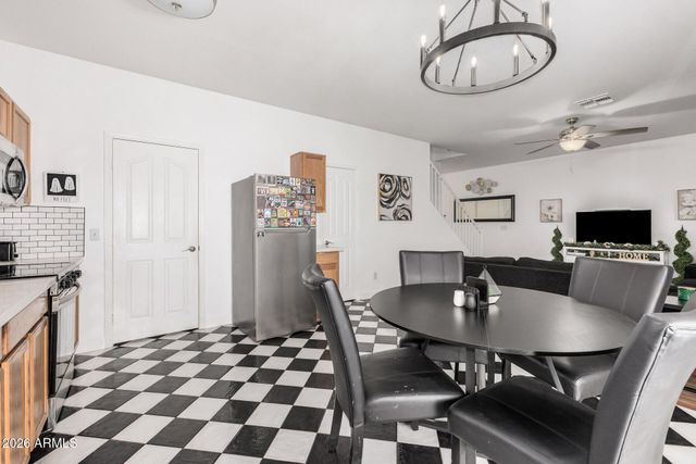 3235 S BOWMAN Road, Apache Junction, AZ 85119