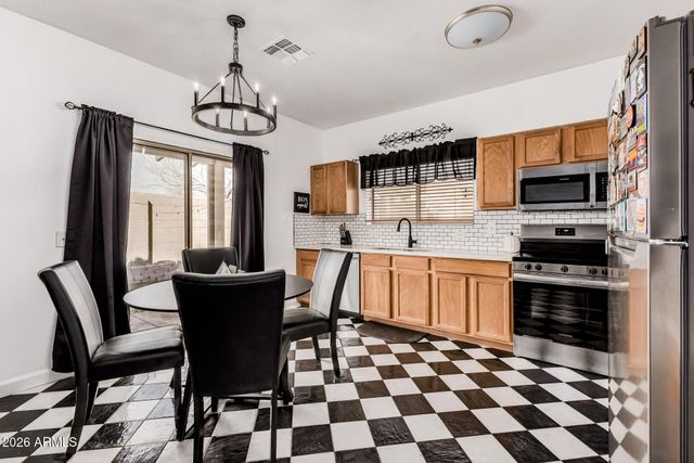 3235 S BOWMAN Road, Apache Junction, AZ 85119