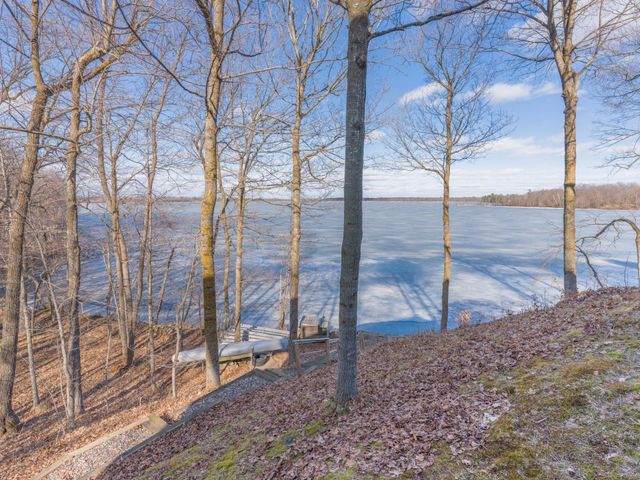 9107 Wilderness Point Road, Brainerd, MN 56401