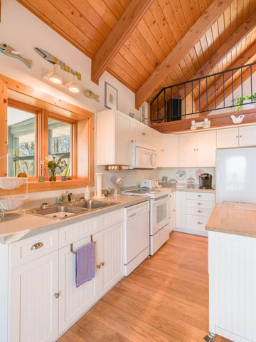 9107 Wilderness Point Road, Brainerd, MN 56401