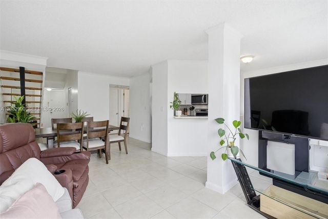 8335 SW 152nd Ave B-411, Miami, FL 33193