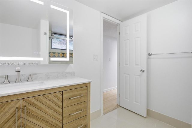 8335 SW 152nd Ave B-411, Miami, FL 33193