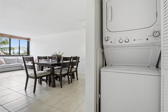 8335 SW 152nd Ave B-411, Miami, FL 33193