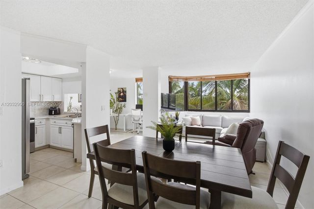 8335 SW 152nd Ave B-411, Miami, FL 33193