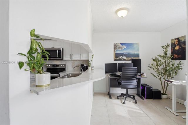 8335 SW 152nd Ave B-411, Miami, FL 33193
