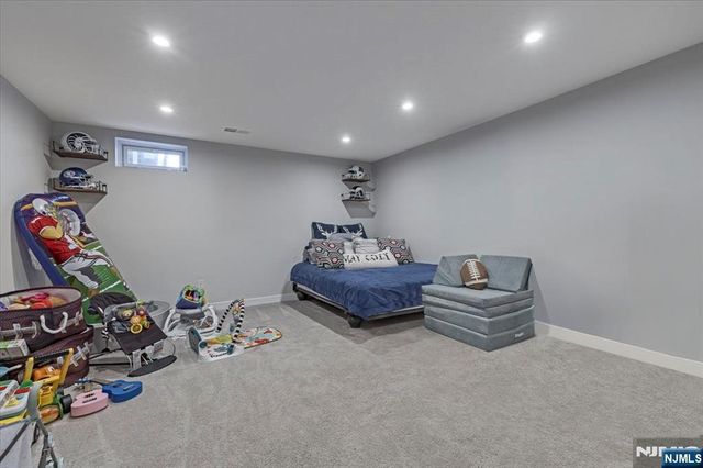 13 Sierra Place, Sparta, NJ 07871