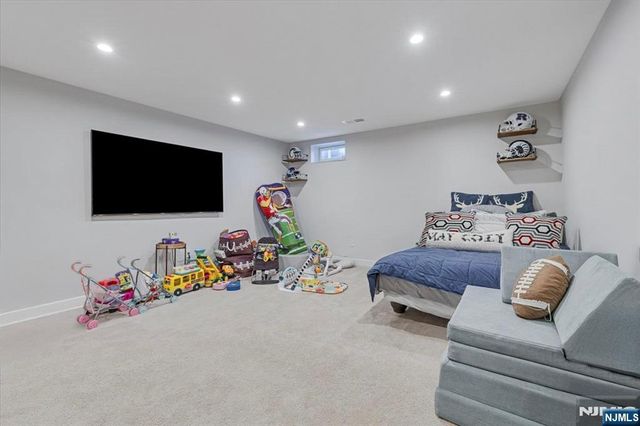 13 Sierra Place, Sparta, NJ 07871