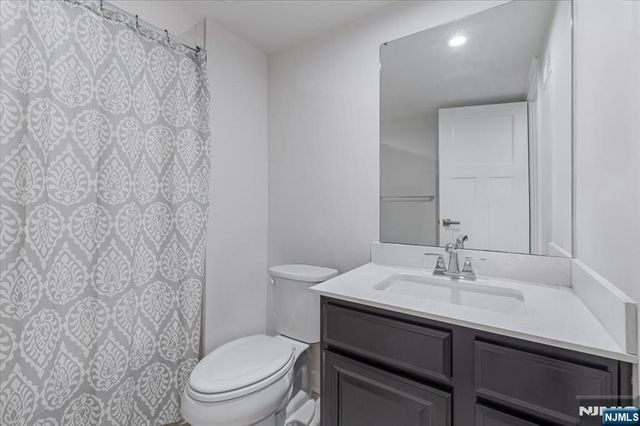 13 Sierra Place, Sparta, NJ 07871