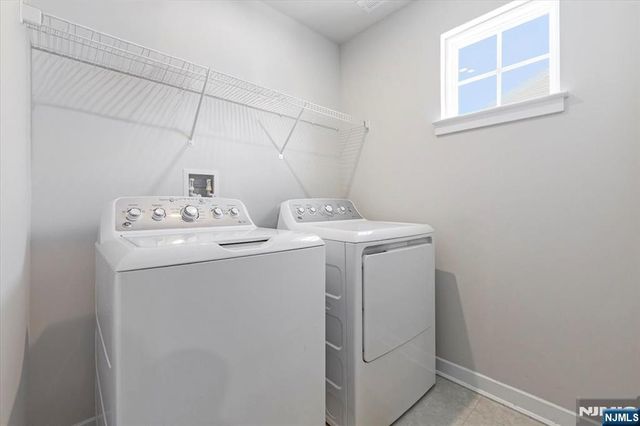 13 Sierra Place, Sparta, NJ 07871