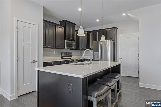 13 Sierra Place, Sparta, NJ 07871