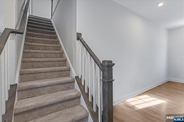 13 Sierra Place, Sparta, NJ 07871