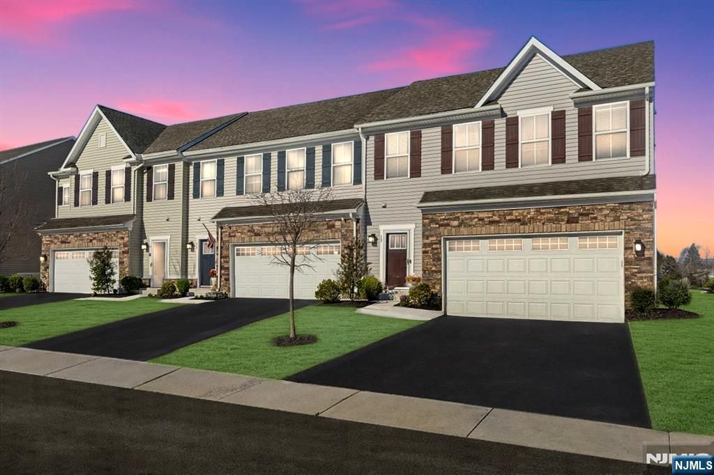 13 Sierra Place, Sparta, NJ 07871