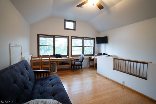 118 Lakeside Dr, Liberty Twp., NJ 07823