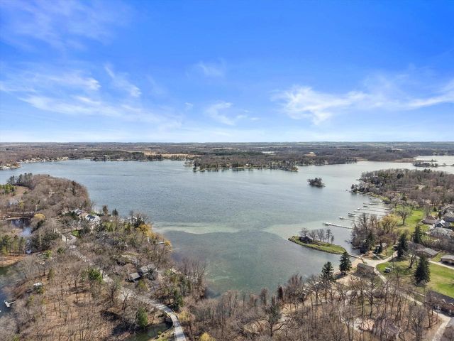 W1689 County Road J, Mukwonago, WI 53149