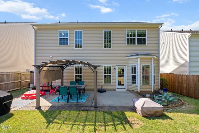 209 Arctic Ridge Way, Holly Springs, NC 27540