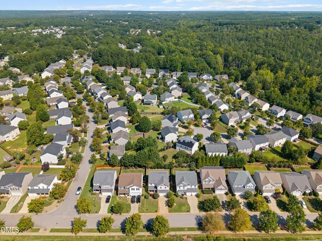 209 Arctic Ridge Way, Holly Springs, NC 27540