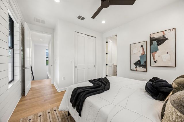 1718 Valeria ST, Austin, TX 78704